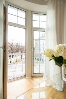  VERKAUFT !BELETAGE EXKLUSIVE ALTBAUWOHNUNG MIT TERRASSE UND KAMIN IN  WUNDERSCH�NEM ALTBAU NEUHAUSEN