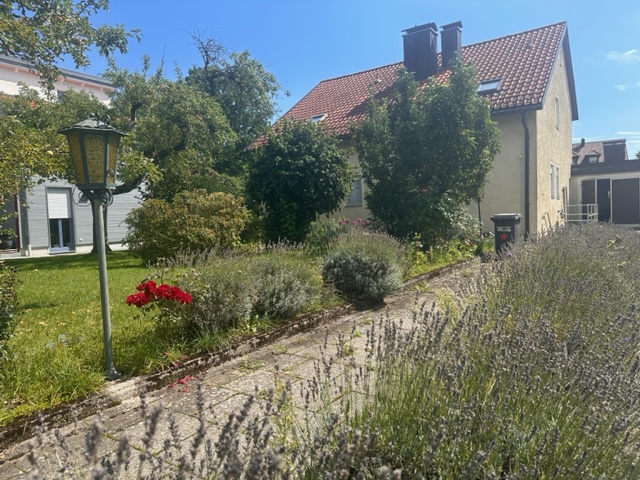 Zufahrt Haus M�nchen / Allach