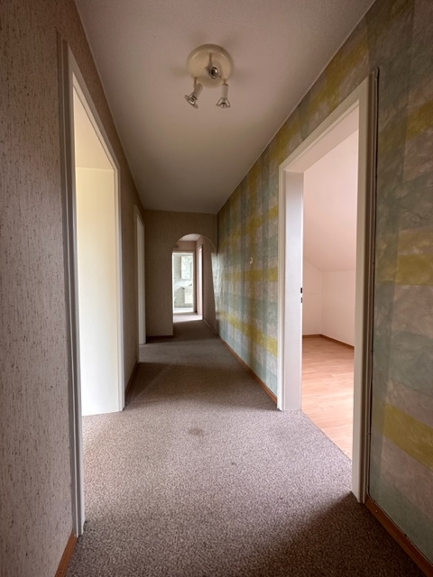 Flur OG Haus M�nchen / Allach