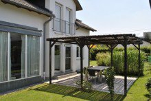 Terrasse Familientraum im M�nchner Osten - freistehendes Einfamilienhaus auf gro�em Grundst�ck in ruhiger Lage Feldkirchen ...