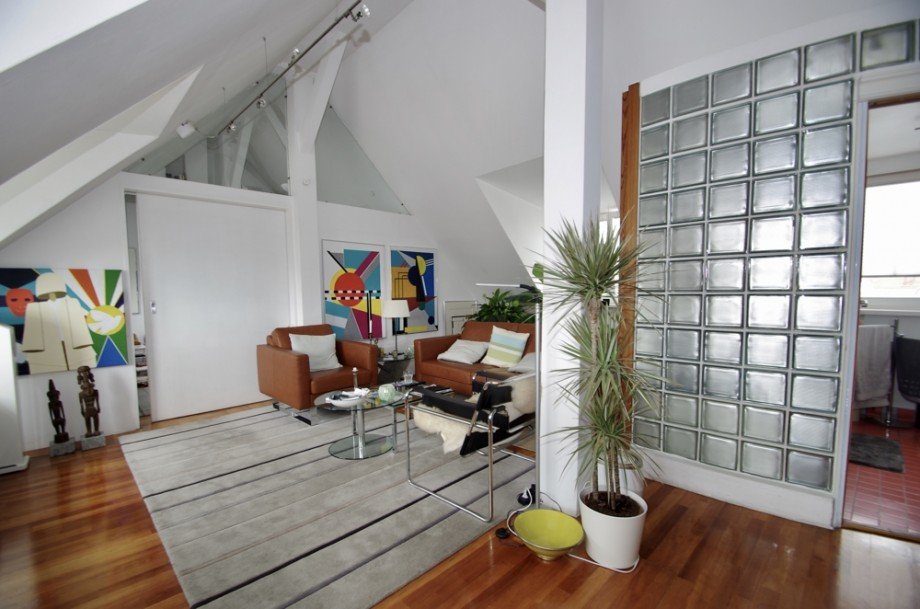  Dachgeschosswohnung M�nchen