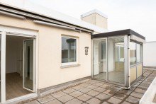  VERMIETET DACHTERRASSEN WOHNUNG IN NEUHAUSEN MIT BLICK �BER DIE STADT- ERSTBEZUG NACH SANIERUNG !