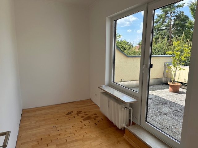Arbeitszimmer/KInd Wohnung M�nchen / Obermenzing