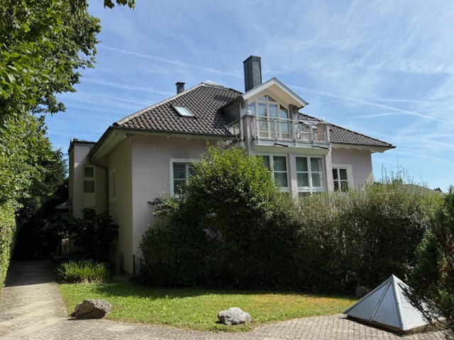 Hausansicht Etagenwohnung Starnberg