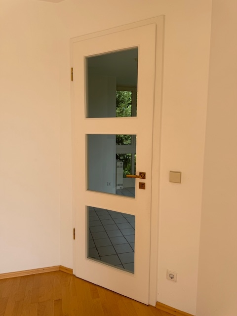 Glast�r zur K�che Etagenwohnung Starnberg