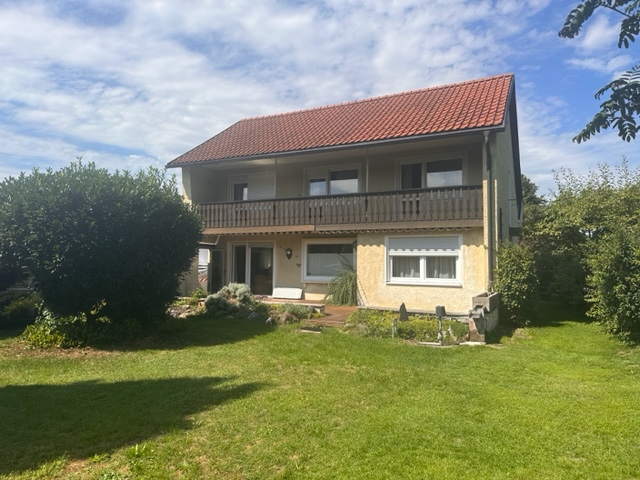 Hausansicht M�nchen / Allach Haus EINFAMILIENHAUS AUF GRO�EM GRUNDST�CK MIT VIEL POTENZIAL IN ALLACH