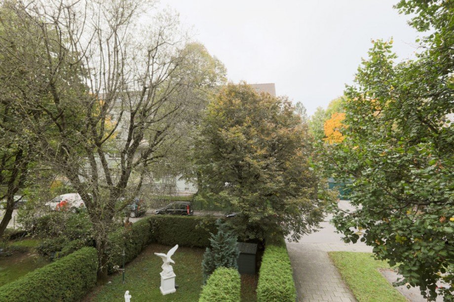 Balkon Ausblick ins Gr�ne.png Etagenwohnung M�nchen Untermenzing