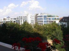 Blick vom Balkon Au�ergew�hnliche lichtdurchflutete Maisonettenwohnung mit zwei Terrassen