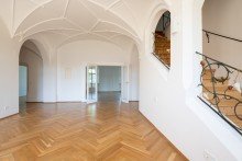  VERKAUFT ! ALTBAUJUWEL RENOVIERT MIT KAMIN DACHTERRASSE - THALKIRCHEN-OBERSENDLING