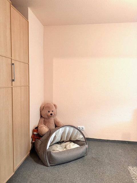 Platz f�r Schrank Wohnung Neuried