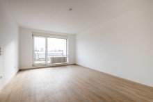  VERMIETET DACHTERRASSEN WOHNUNG IN NEUHAUSEN MIT BLICK �BER DIE STADT- ERSTBEZUG NACH SANIERUNG !