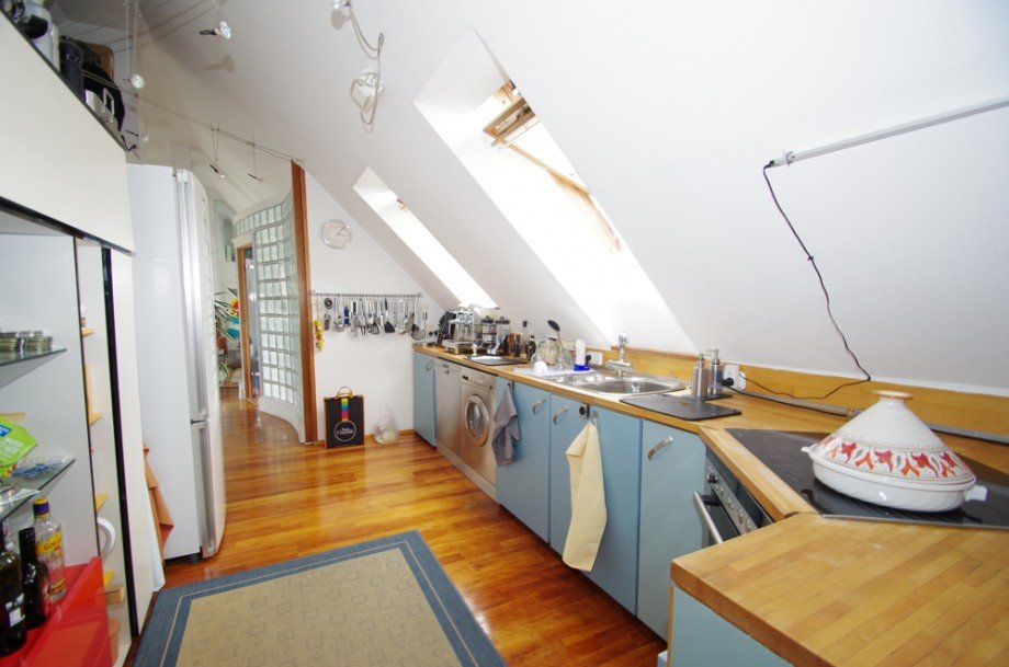 Dachgeschosswohnung M�nchen