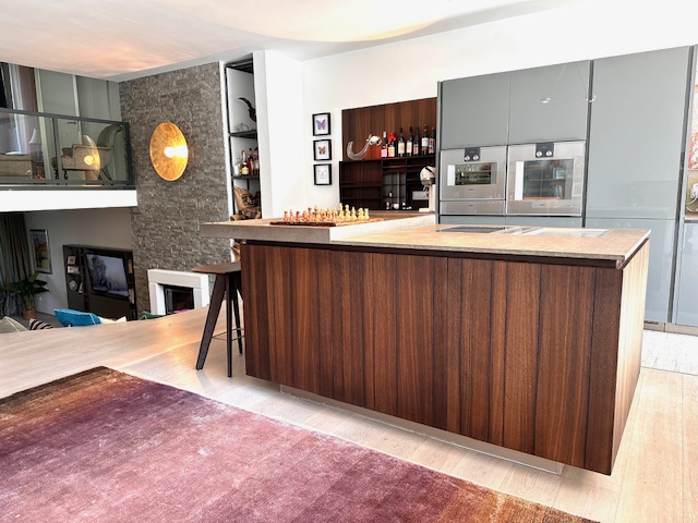 Exklusive Einbauk�che Reihenmittelhaus M�nchen