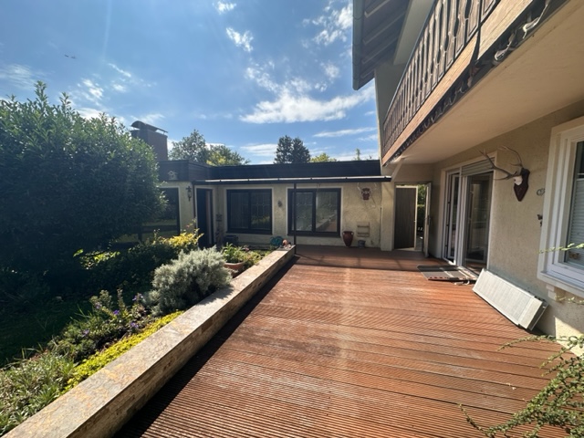 Blick zur Garage Haus M�nchen / Allach