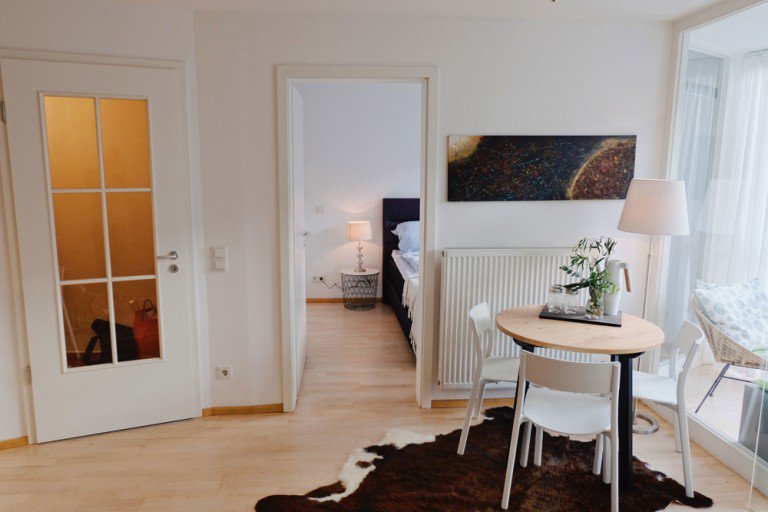  M�nchen - Sendling Zimmer TRAUMHAFT, VOLLM�BLIERTES APARTMENT IN SENDLING !