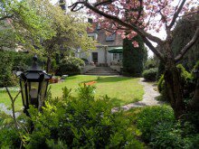 Gartenansicht VERKAUFT ! STILVOLL WOHNEN AUF GRO�EM GRUND IN RUHIGER LAGE FREISING