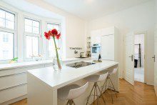  VERMIETET ! BELETAGE EXKLUSIVE ALTBAUWOHNUNG MIT TERRASSE UND KAMIN IN  WUNDERSCH�NEM ALTBAU NEUHAUSEN