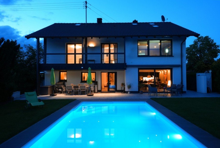 Nachtansicht Einfamilienhaus Tutzing