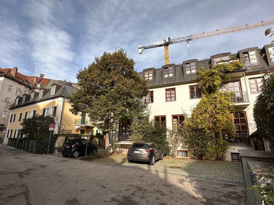  Dachgeschosswohnung M�nchen