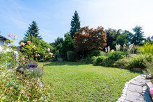 Garten VERKAUFT ! WUNDERSCH�NE GARTENWOHNUNG MIT TRAUMGARTEN UND TEICH IN BESTLAGE HARLACHING - U-BAHN