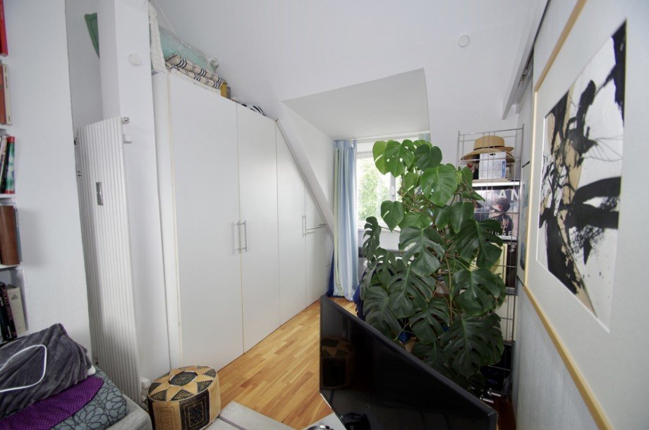 Dachgeschosswohnung M�nchen