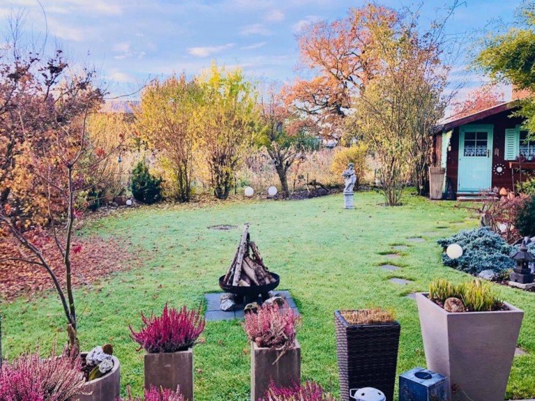 Garten S�d Taufkirchen - Taufkirchen Erdgeschosswohnung Exklusive & gepflegte 4-Zimmer-Wohnung mit Hobbyraum und gro�em Garten in ruhiger Lage Taufkirchen!