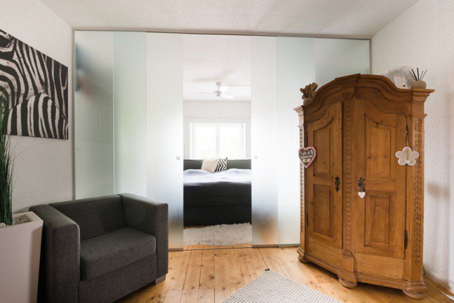 Blick zum Schlafzimmer Maisonettewohnung Andechs / Frieding