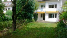 Hausansicht VERMIETET ! KINDER WILLKOMMEN ! GRO�Z�GIGES REIHENHAUS MIT S�D-GARTEN IN NEURIED