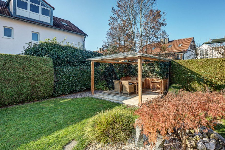 Garten Doppelhaush�lfte Neuried