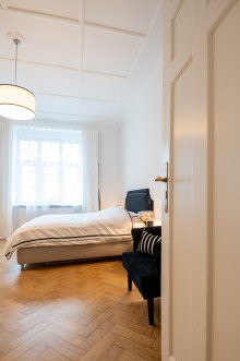  VERMIETET ! BELETAGE EXKLUSIVE ALTBAUWOHNUNG MIT TERRASSE UND KAMIN IN  WUNDERSCH�NEM ALTBAU NEUHAUSEN