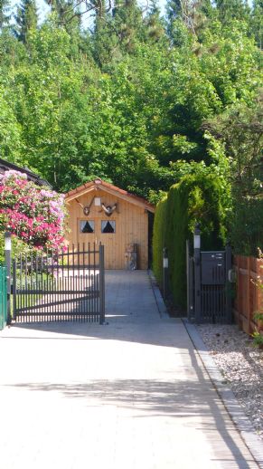 Zufahrt von S�den Villa M�nchen