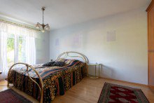 Schlafzimmer VERKAUFT ! WUNDERSCH�NE GARTENWOHNUNG MIT TRAUMGARTEN UND TEICH IN BESTLAGE HARLACHING - U-BAHN